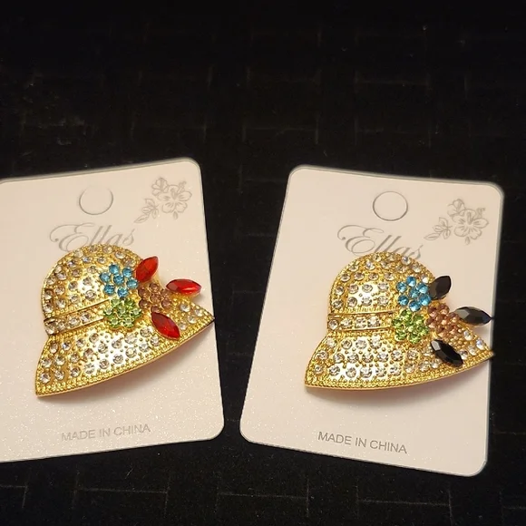 Ella Gold and Red Brooch with Vintage Charm - Picture 2 of 4